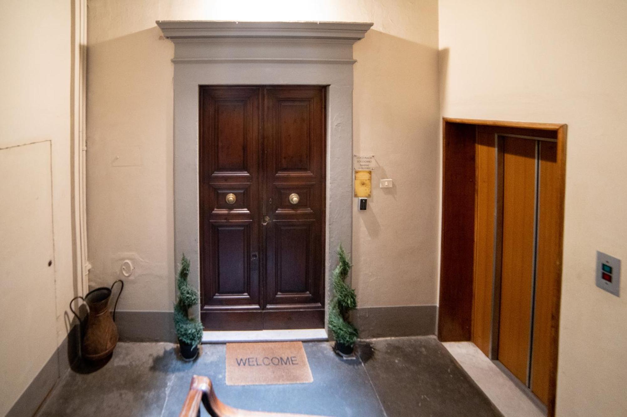 Coco Places Soggiorno Panerai, Centro Storico Firenze Eksteriør billede
